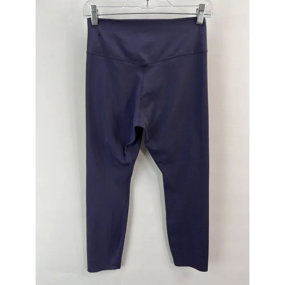 Nike Dri Fit Sz M Plum Purple Capri Leggings - Picture 3 of 6